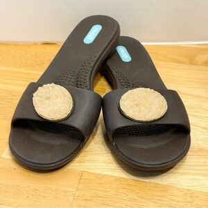NWOB Oka•B Monty Slide Sandals w/ Faux Quartz size medium (6.5 to 7.5)